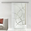 Glasschiebetür Essen mit Laufschiene in Edelstahl-Optik und senkrechtem Stangengriff