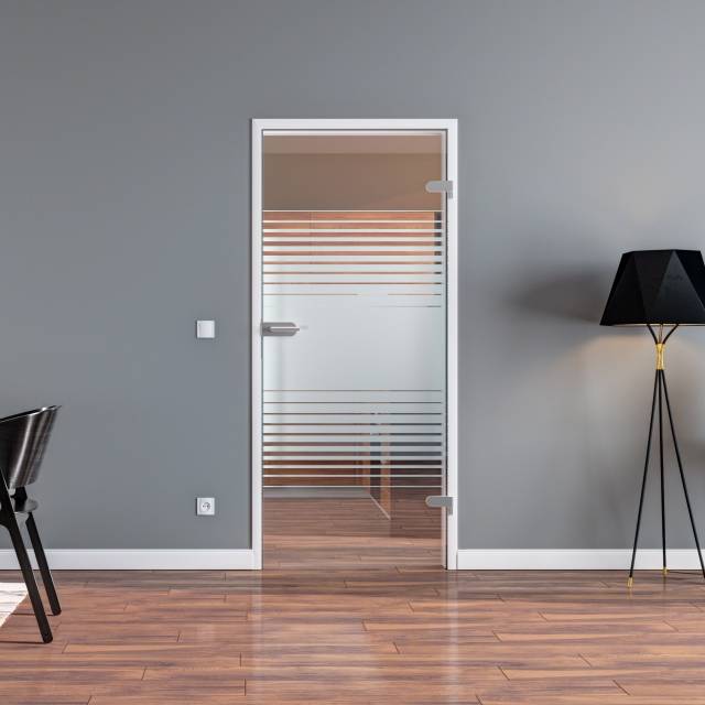 Ganzglastür Lübeck aus Klarglas mit Streifenbändern, Bohrbild Studio/Studio